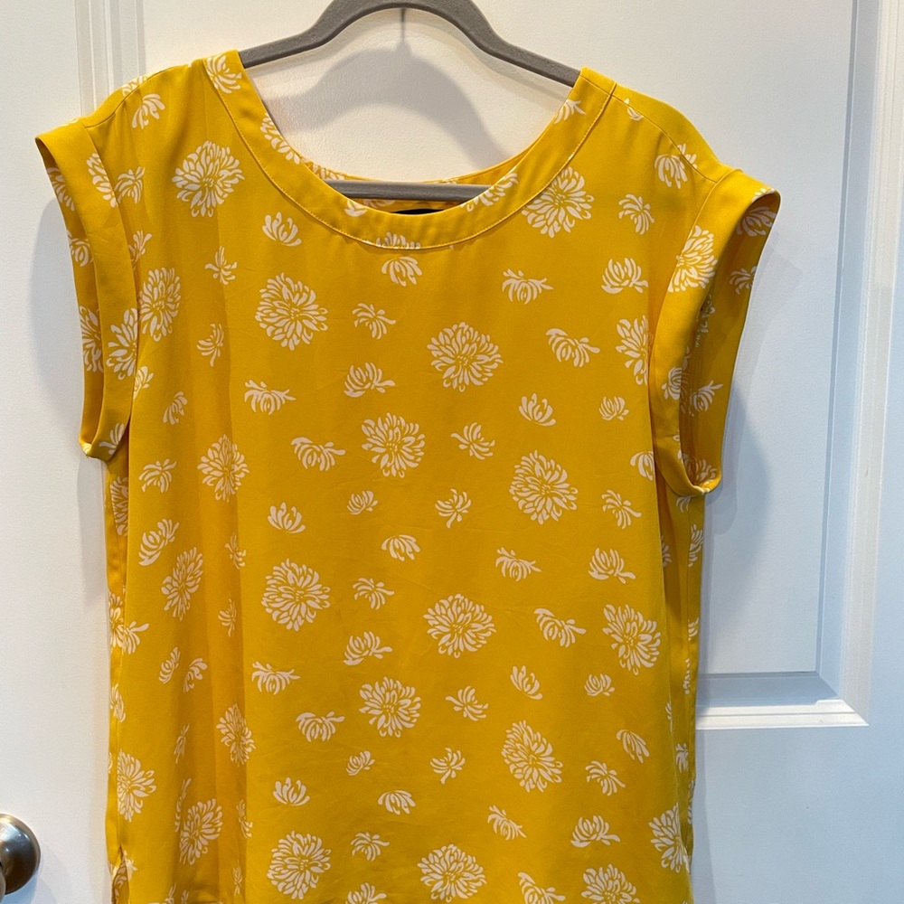 Ann Taylor Yellow Top - Large